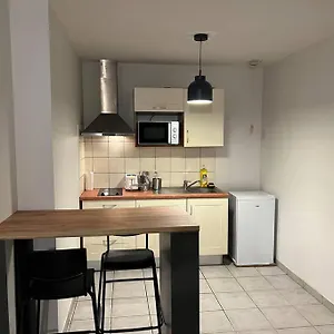  Appartement Superbe Studio Pres De La Gare.